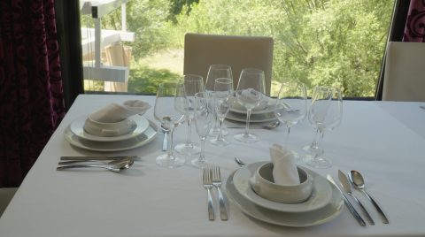 Mesa decorada para un evento en El Balcón del Cañón